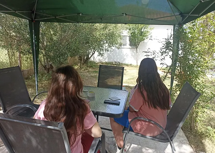 Private House Case de vacanță