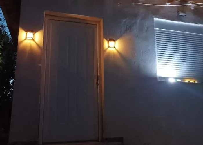 Private House Case de vacanță